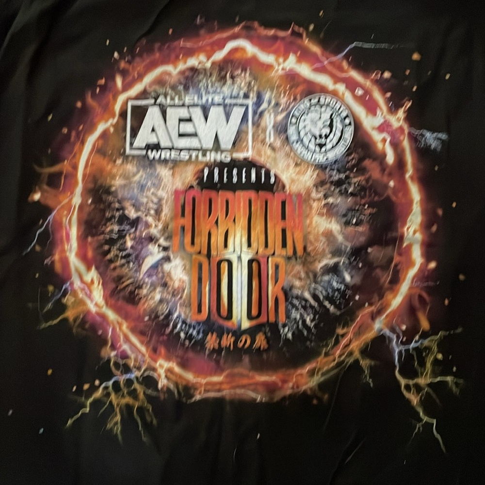AEW Wrestling T-shirt forbidden door men’s small